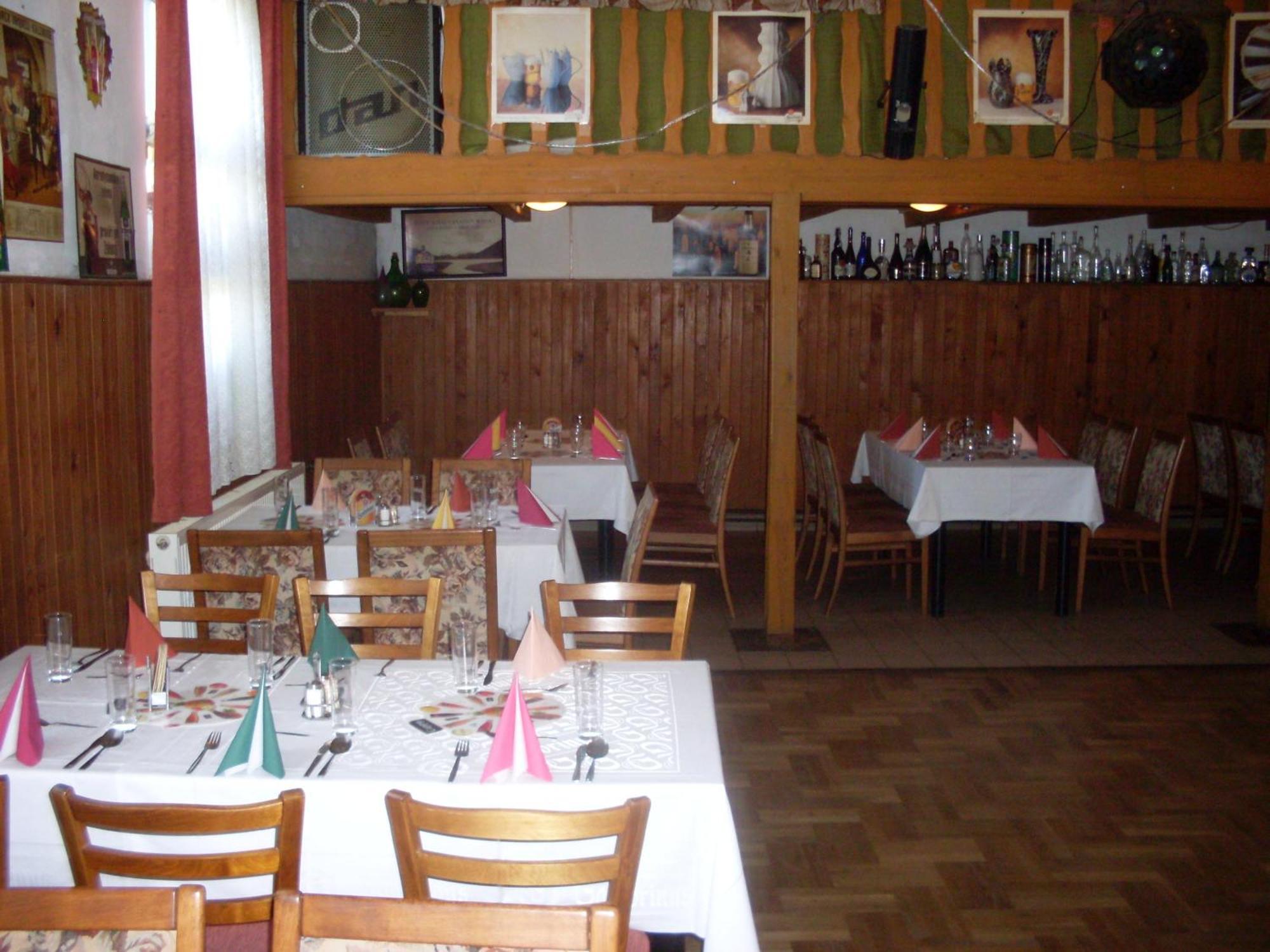 Pension U Kastanu Karlsbad Exteriör bild