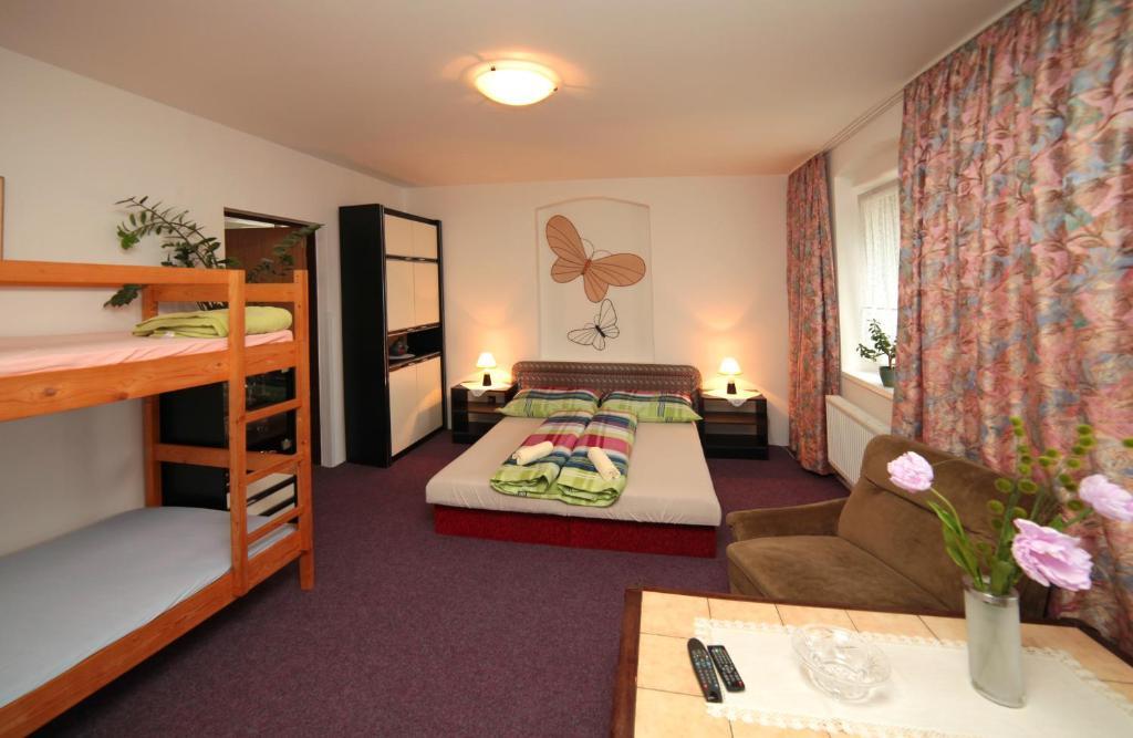 Pension U Kastanu Karlsbad Rum bild