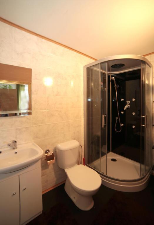 Pension U Kastanu Karlsbad Rum bild